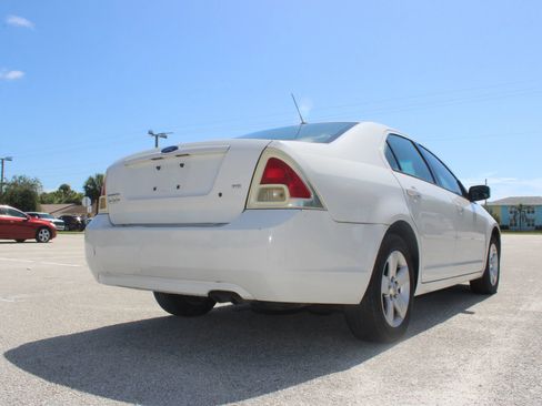Used 2009 Ford Fusion SE FWD image 22