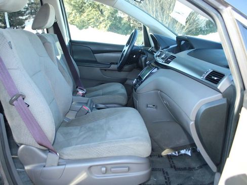 Used 2015 Honda Odyssey EX image 12