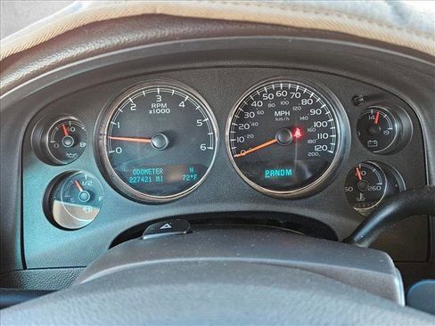 Used 2009 GMC Yukon Denali image 10