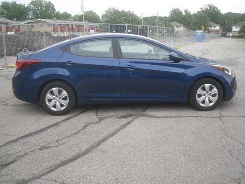 Used 2016 Hyundai Elantra SE FWD image 4