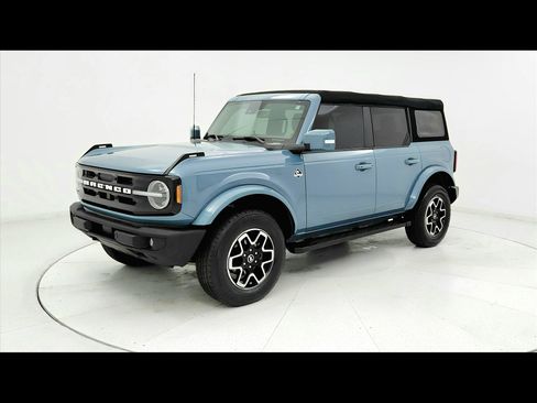 Used 2022 Ford Bronco Outer Banks image 1