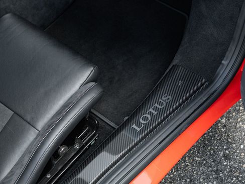 Used 2020 Lotus Evora image 17