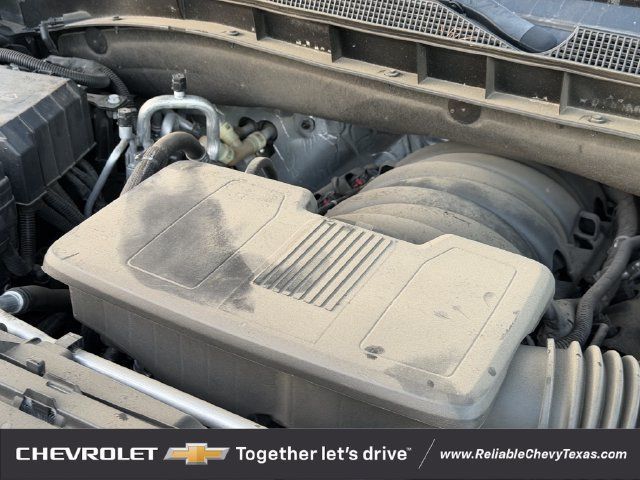 Used 2023 Chevrolet Suburban Z71 w/ Luxury Package AWD/4WD image 39