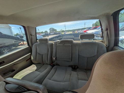 Used 2005 Chevrolet Silverado 3500 LS w/ Heavy-Duty Power Package AWD/4WD image 12