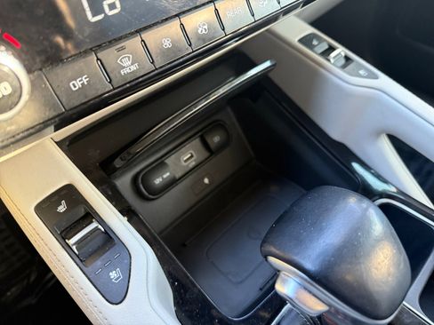 Used 2021 Kia Telluride SX image 16