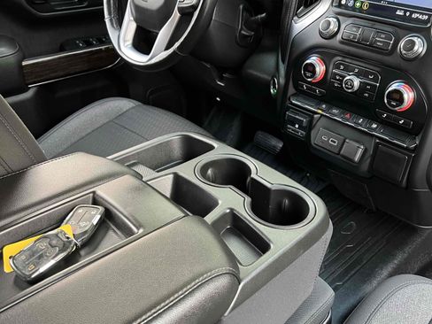 Used 2020 GMC Sierra 1500 SLE w/ SLE Value Package image 35