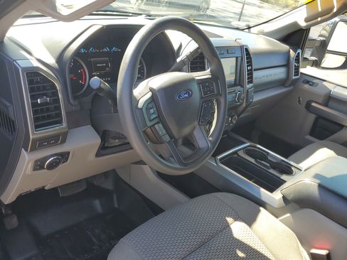 Used 2022 Ford F250 XLT w/ XLT Premium Package image 21