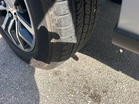 Used 2022 Ford F150 Lariat image 10