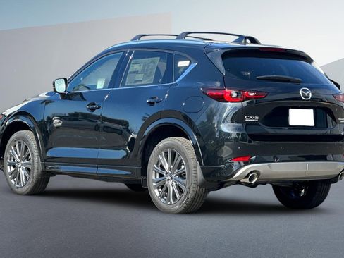 New 2025 MAZDA CX-5 Signature image 5