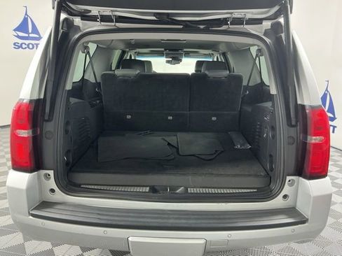 Used 2019 Chevrolet Suburban LT AWD/4WD image 23