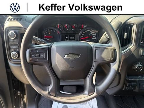 Used 2020 Chevrolet Silverado 1500 Custom Trail Boss w/ Custom Convenience Package AWD/4WD image 17
