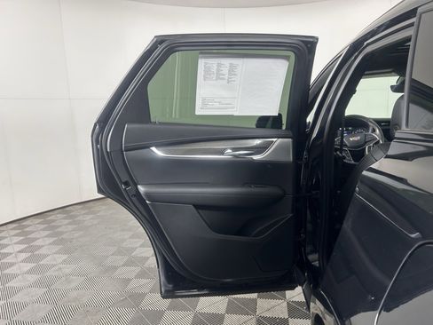 Certified 2022 Cadillac XT5 Sportv w/ Technology Package image 33