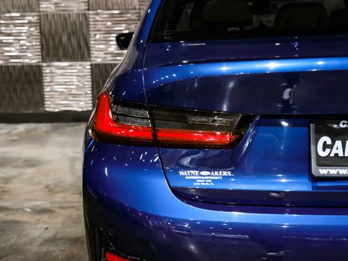 Used 2021 BMW 330i Sedan w/ Driving Assistance Package image 47