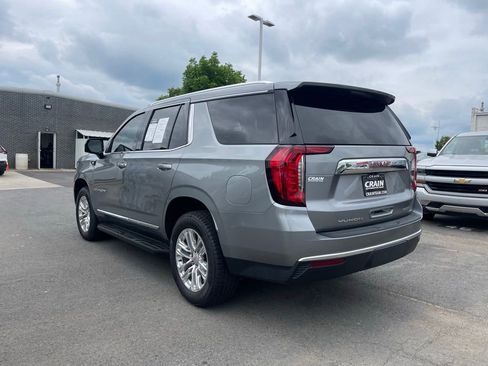 Used 2023 GMC Yukon SLT w/ SLT Premium Package AWD/4WD image 5
