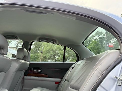 Used 2004 Buick Le Sabre Custom image 21