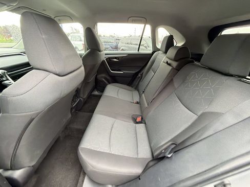 Used 2025 Toyota RAV4 XLE AWD/4WD image 20