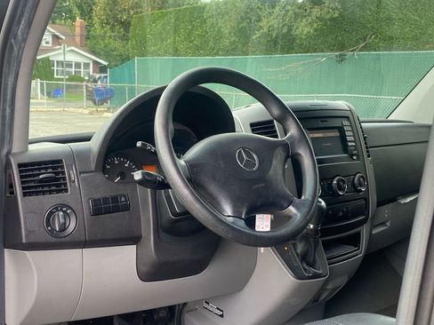 Used 2017 Mercedes-Benz Sprinter 3500 image 17