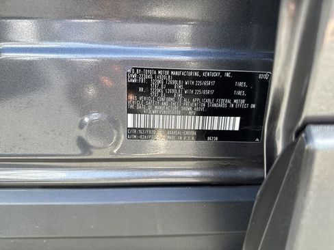 Certified 2022 Toyota RAV4 LE image 31