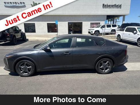 Used 2025 Kia K4 FWD image 2