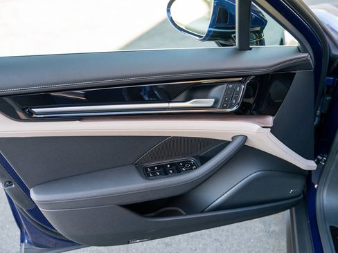Certified 2025 Porsche Panamera 4 AWD/4WD image 11