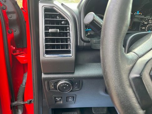 Used 2016 Ford F150 XLT w/ Equipment Group 302A Luxury image 11