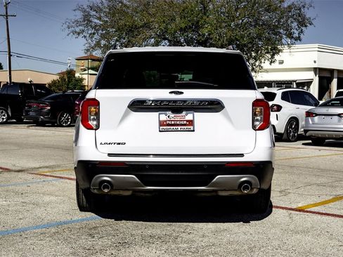 Used 2024 Ford Explorer Limited image 6