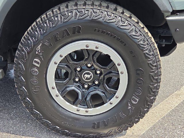 Certified 2022 Ford Bronco Outer Banks w/ Sasquatch Package AWD/4WD image 31