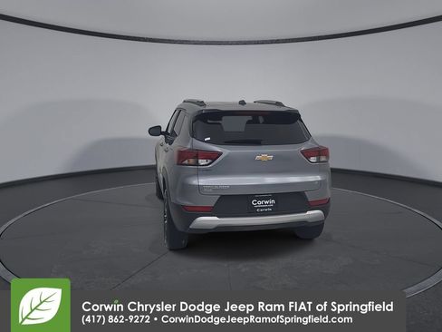 Used 2025 Chevrolet TrailBlazer LT AWD/4WD image 12