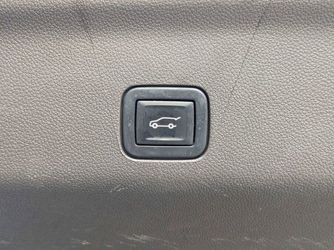 Used 2022 Cadillac Escalade Sport w/ Touring Package AWD/4WD image 13