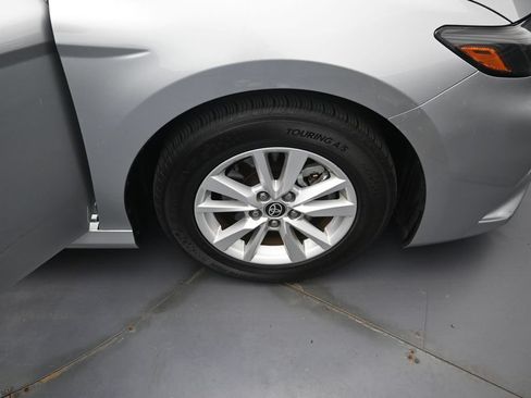 Used 2025 Toyota Camry LE FWD image 33