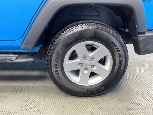 Certified 2018 Jeep Wrangler Unlimited Sport S image 28