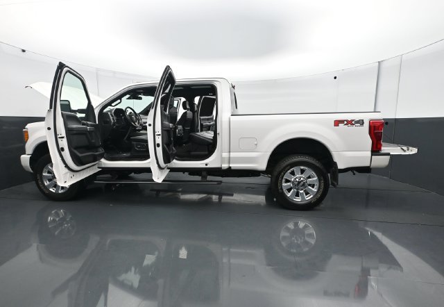 Used 2019 Ford F350 Platinum w/ Platinum Ultimate Package AWD/4WD image 32