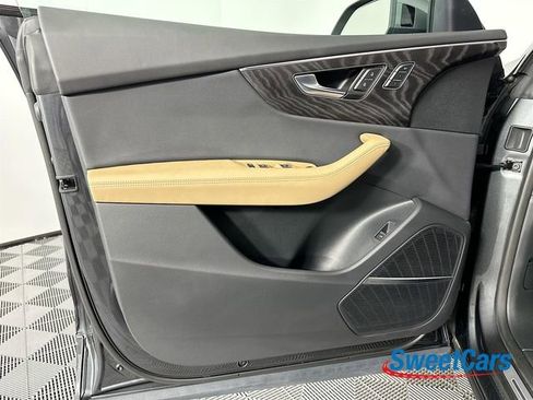 Used 2025 Audi Q8 Prestige image 41
