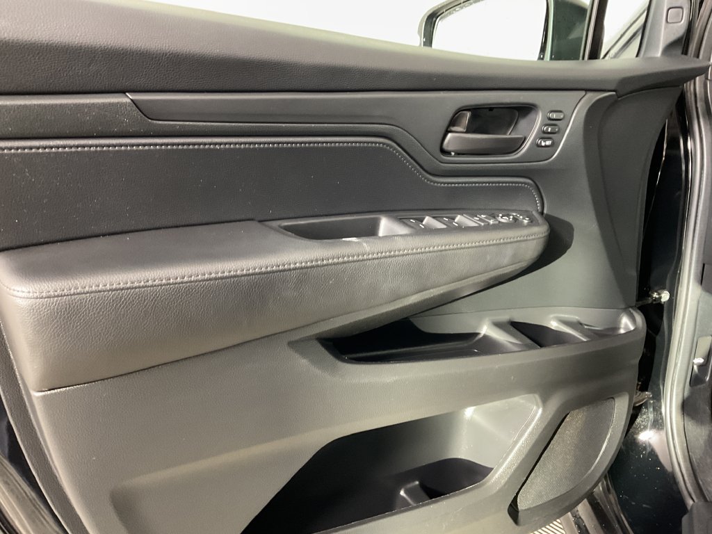 Used 2024 Honda Odyssey EX-L image 17