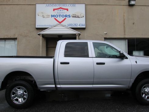Used 2015 RAM 2500 Tradesman w/ Chrome Appearance Group image 4