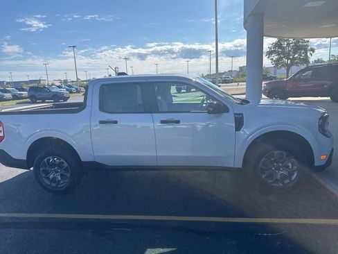 New 2025 Ford Maverick XLT w/ XLT Luxury Package AWD/4WD image 16