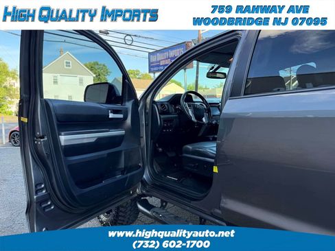 Used 2016 Toyota Tundra SR5 w/ SR5 Upgrade Package AWD/4WD image 11