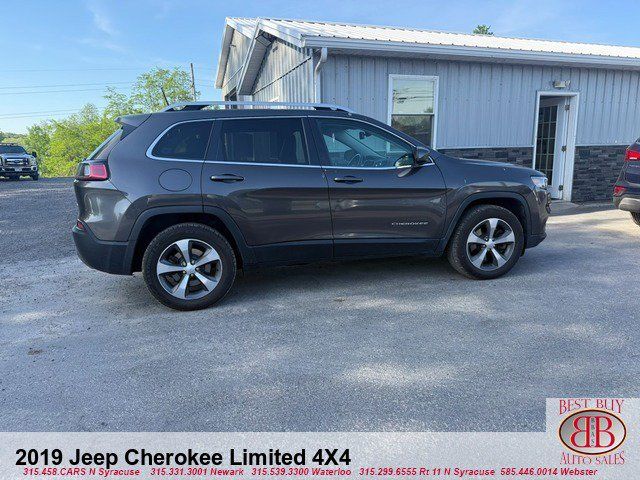 Used 2019 Jeep Cherokee Limited AWD/4WD image 8