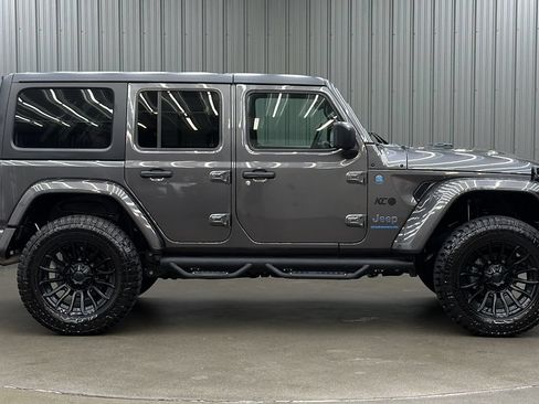 Used 2024 Jeep Wrangler Unlimited AWD/4WD image 6