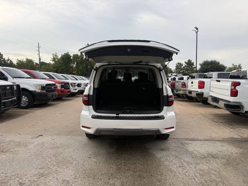 Used 2023 Nissan Armada SV RWD image 38
