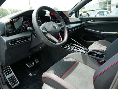 New 2025 Volkswagen GTI SE image 5