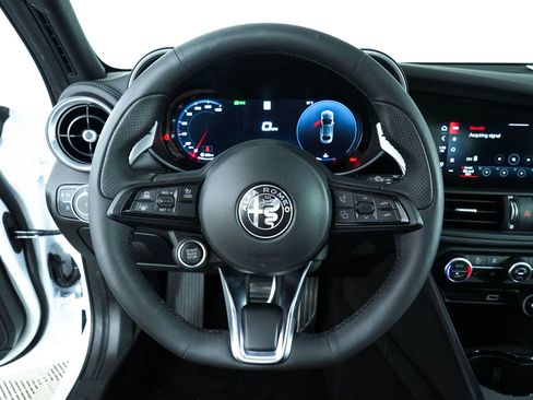 New 2024 Alfa Romeo Giulia Veloce image 31