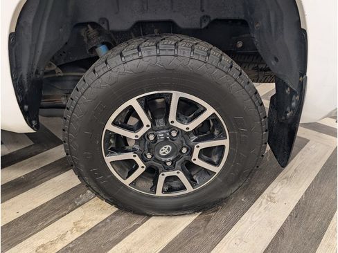 Used 2017 Toyota Tundra SR5 AWD/4WD image 19