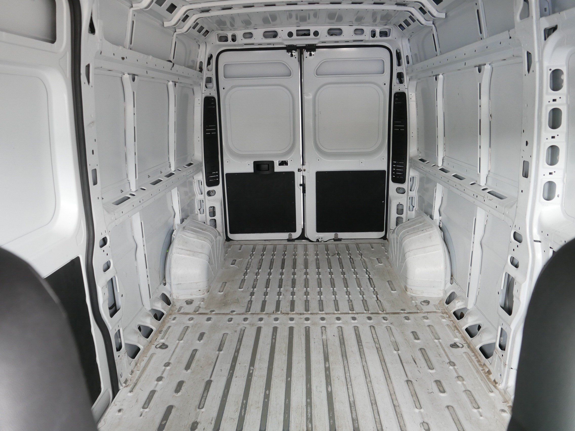 Used 2024 RAM ProMaster 2500 w/ Convenience Group FWD image 13