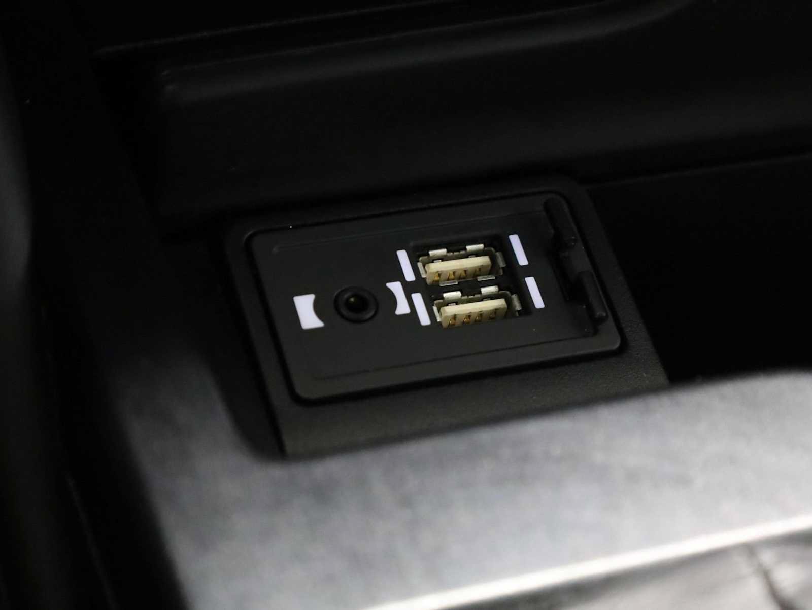 Used 2020 Lexus ES 350 F Sport w/ Accessory Package 2 FWD image 18