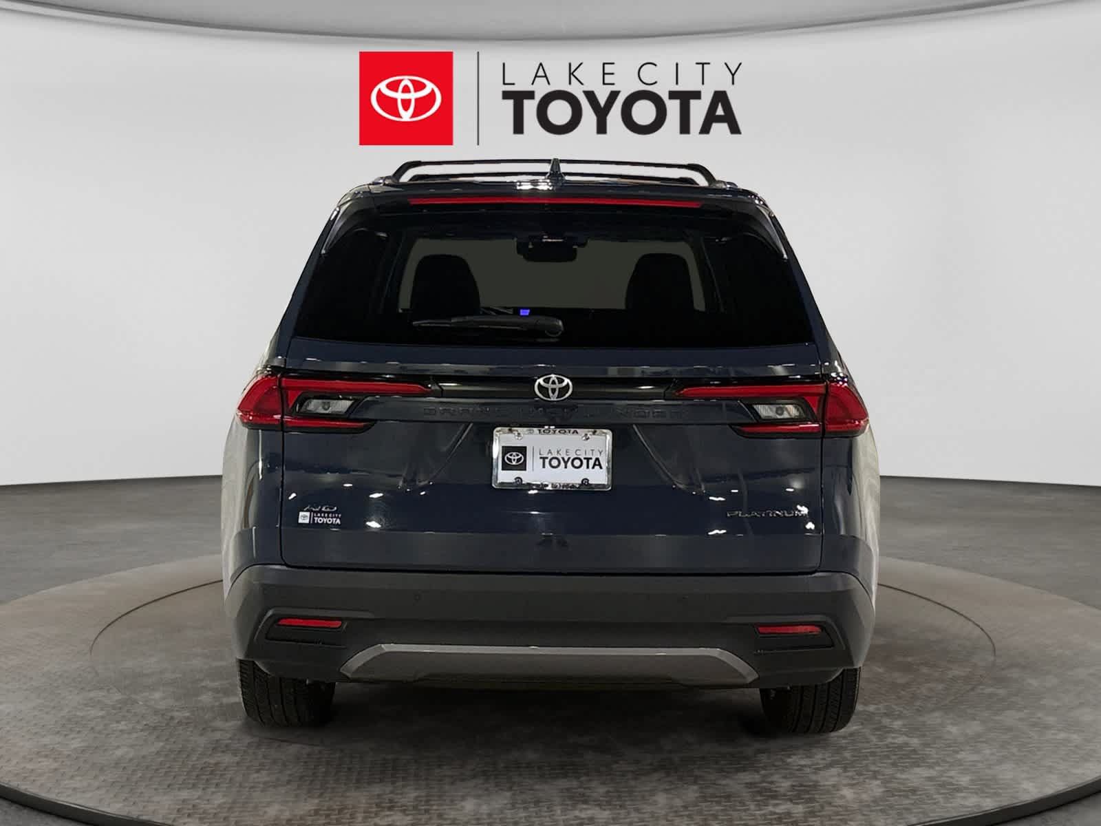 Used 2024 Toyota Grand Highlander AWD image 7