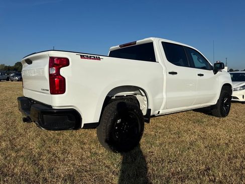 Used 2025 Chevrolet Silverado 1500 Custom Trail Boss AWD/4WD image 4