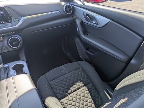 Used 2020 Chevrolet Blazer LT image 15