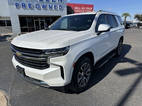 Used 2022 Chevrolet Tahoe LT w/ Luxury Package image 2
