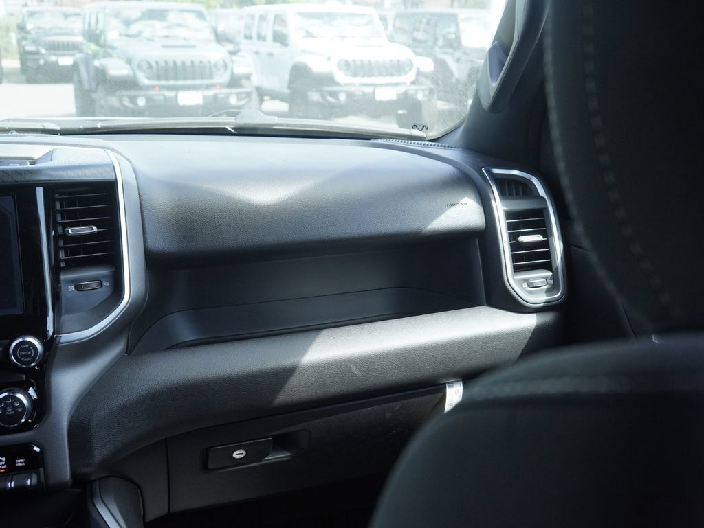 New 2026 RAM 1500 Big Horn AWD/4WD image 34